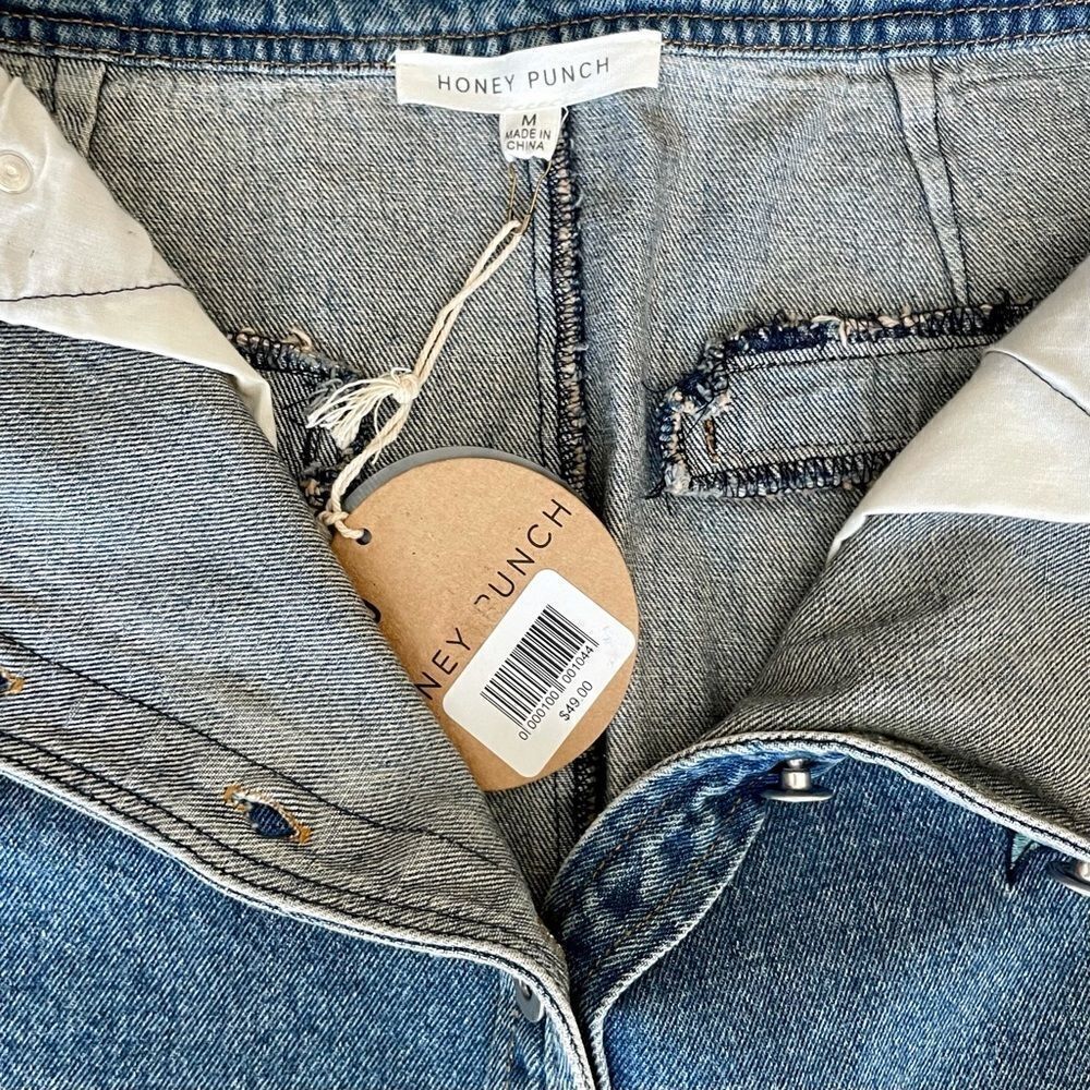 ð
ºEMBROIDERED Denim Mini Skirt - Picture 11 of 13